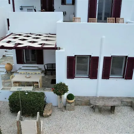 Playera Holiday home Naousa (Paros)