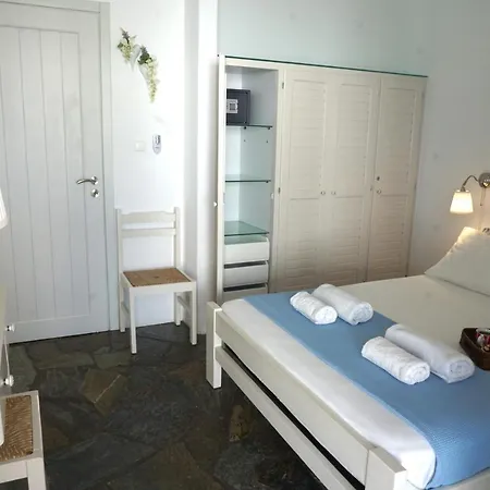 Playera Holiday home