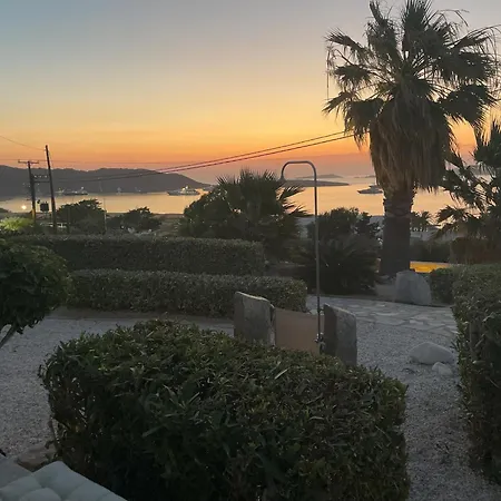 Playera Holiday home Naousa (Paros)