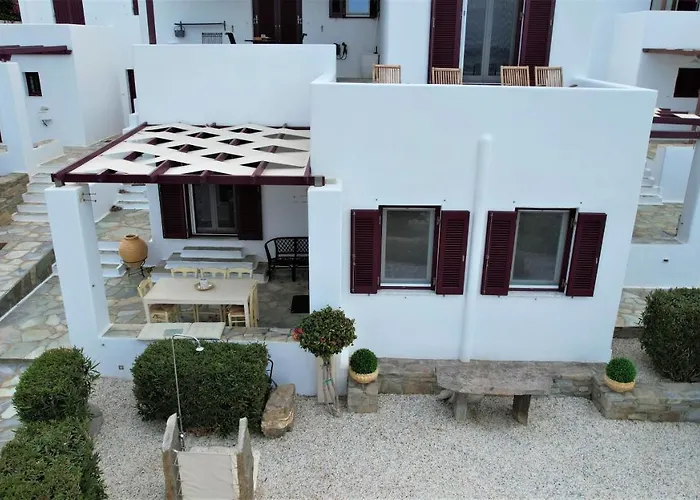 Playera Holiday home Naousa (Paros)